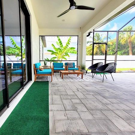 Blue Door Retreat - Luxury Pool Home - Sleeps 8 Cape Coral Kültér fotó
